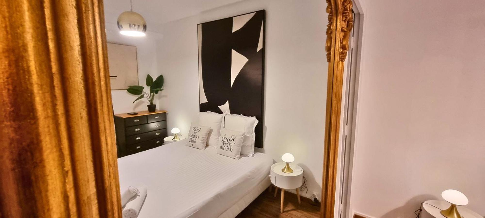 Au Palais Des Pyrenees! Hyper Centre -Clim-Balcon-Parking Gratuit Apartment Pau Exterior photo